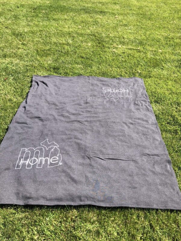 Product Image for  mi Sweatshirt Blanket