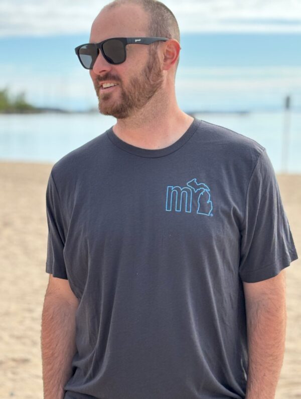 Product Image for  mi Unisex Outline T (2 colors)