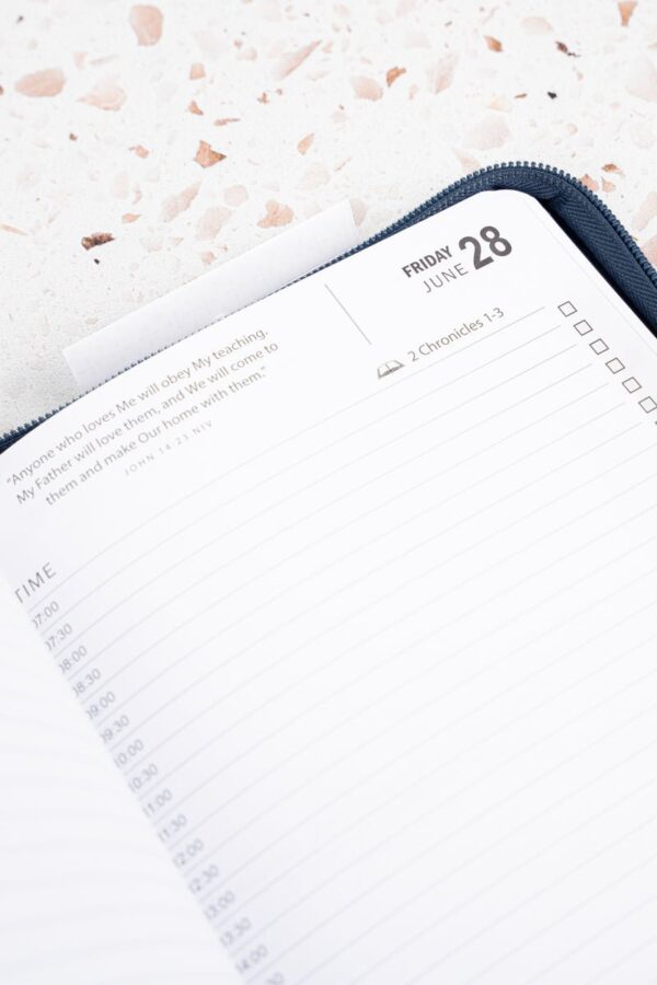 Product Image for  2024 Zippered Executive Planner