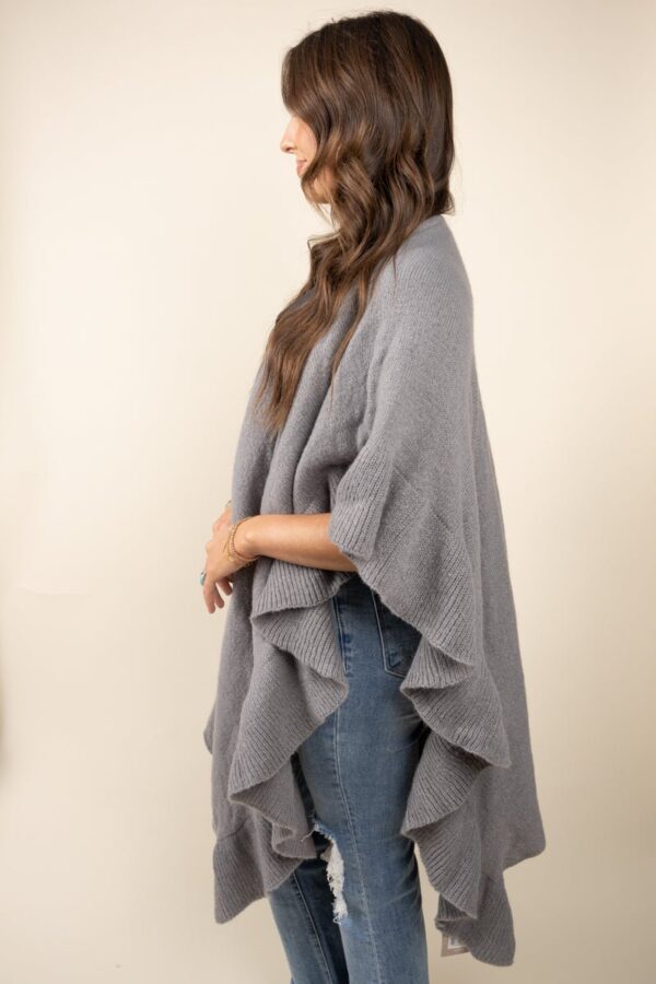 Product Image for  VERMONT CAFE RUFFLE RUANA