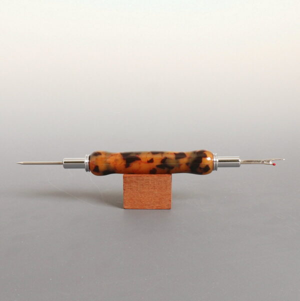 Product Image for  Seam Ripper, Tortoise Shell, Jeff Miller, 2411.17