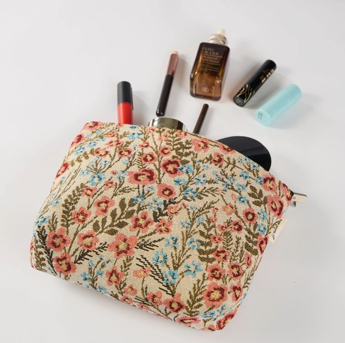 Downloaded from Square for use with Vendor ID (404) and Product ID (Square: CX3J3T2XGR5ZAZMIOUZ6D536 - WC: 73010). Product Image for Cosmetic Travel Bag