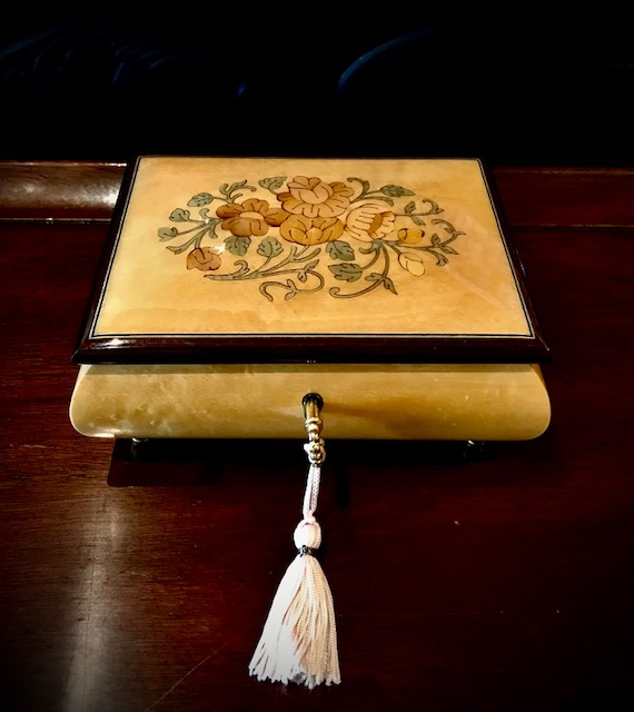 1 Product Image for Swiss Reuge Musical Jewelry Box with Floral Marquetry