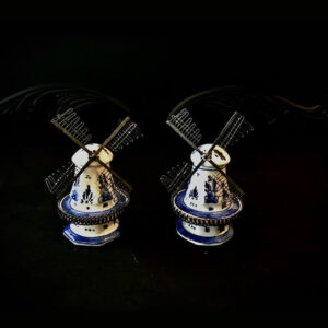 Product Image for Vintage V.K. Delfts Holland Windmill Salt & Pepper Shakers