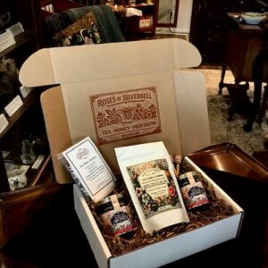 Product Image for Roses of Silverbell Tea & Honey Pantry Box
