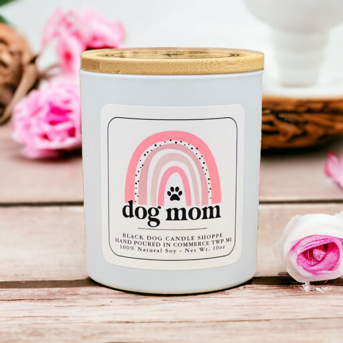 Downloaded from Shopify for use with Vendor ID (1042) and Product ID (7043748266116). Product Image for Dog Mom Candle