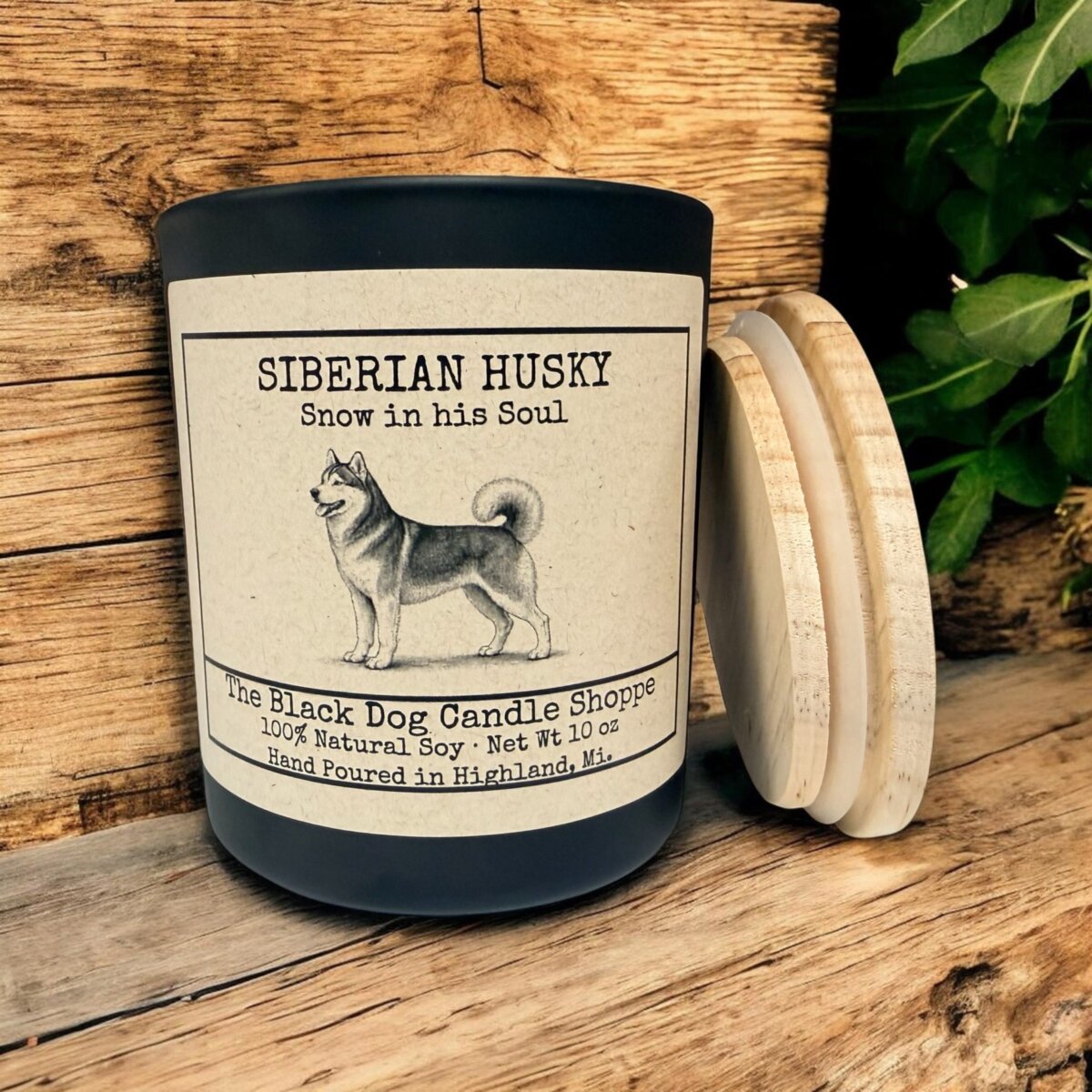 Downloaded from Shopify for use with Vendor ID (1042) and Product ID (10257656545412). Product Image for Siberian Husky Dog Breed Candle